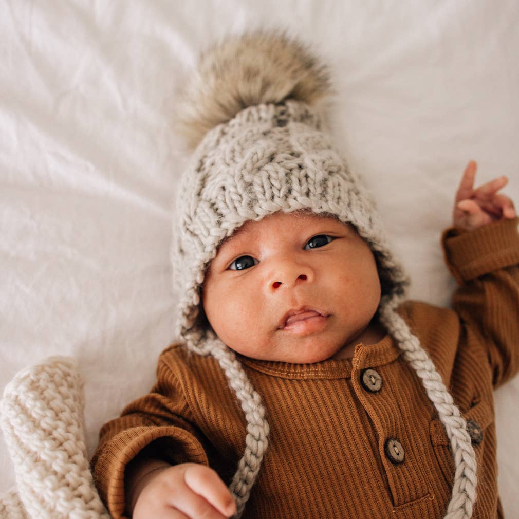 Aspen Oatmeal Cable Knit Bonnet