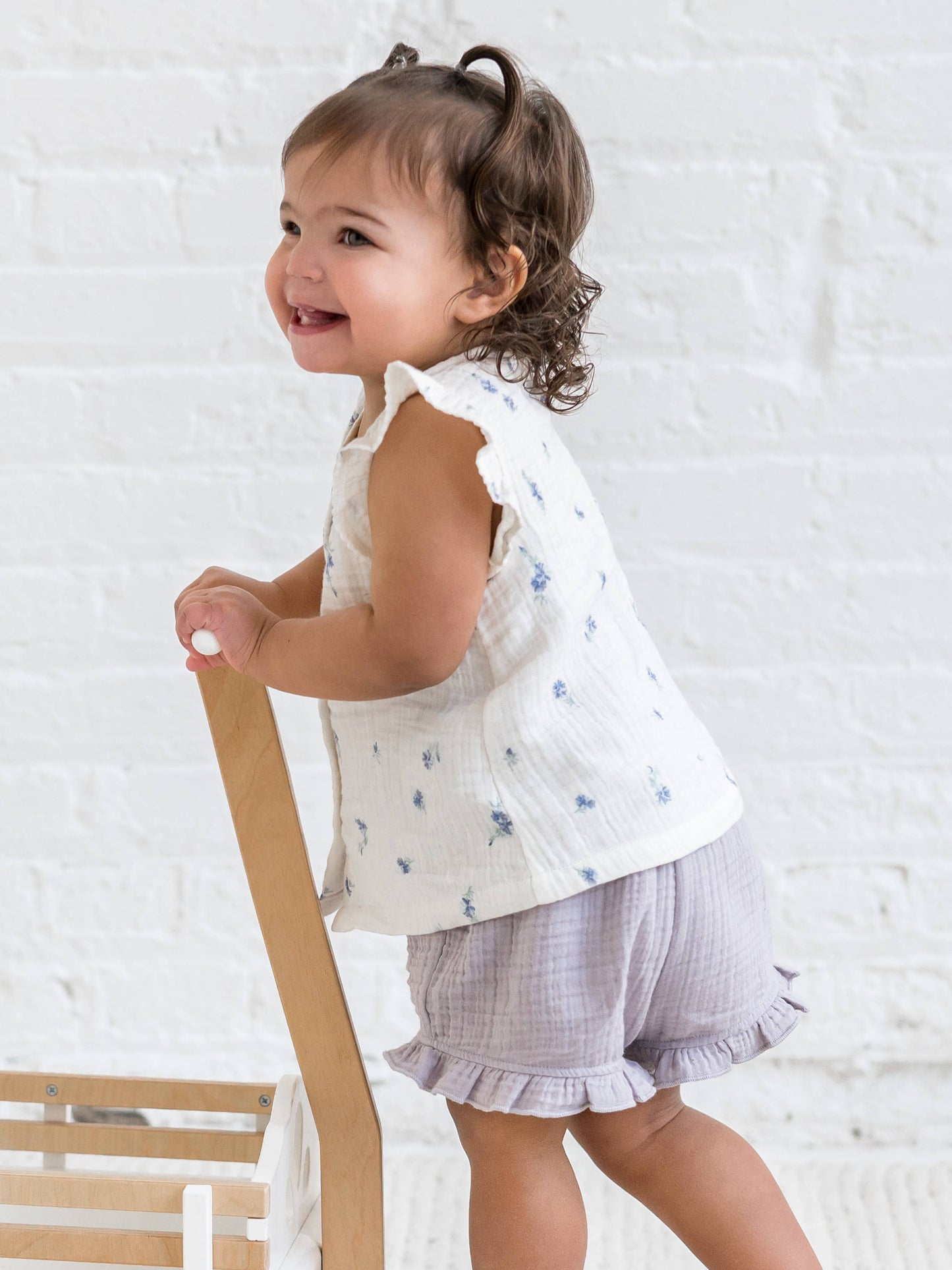 Organic Luz Muslin Flutter Shorts - Lilla: 18-24M