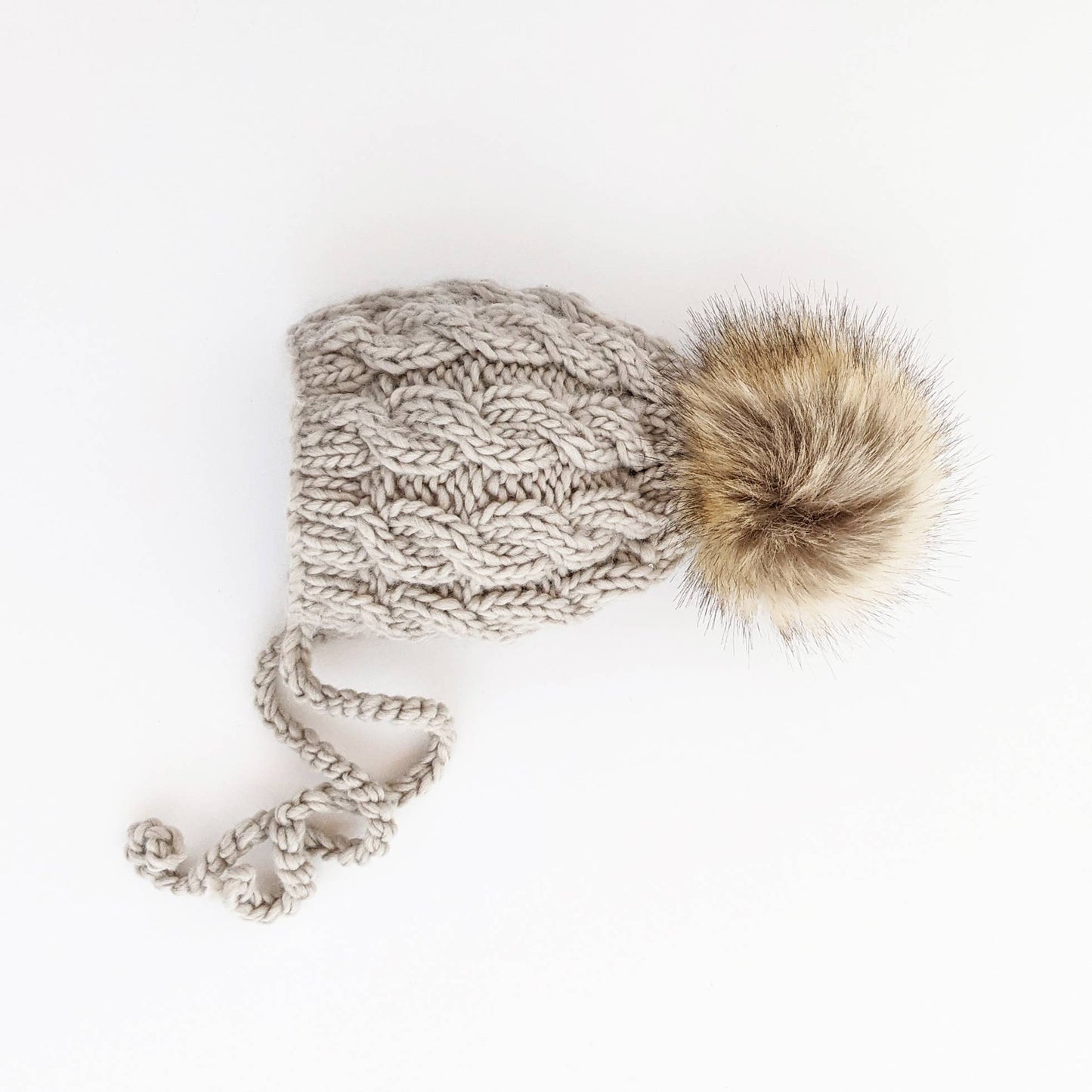 Aspen Oatmeal Cable Knit Bonnet