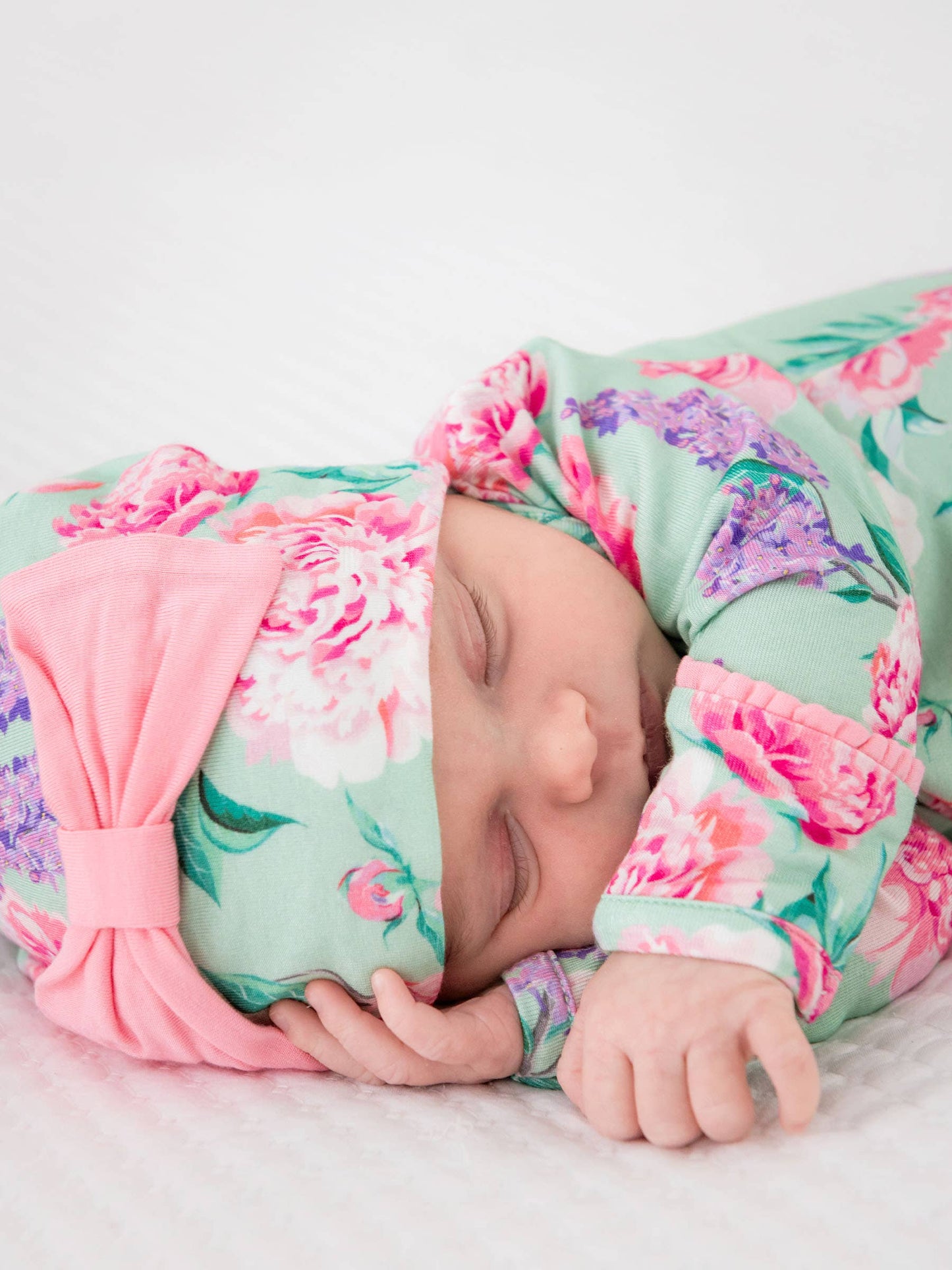 Sage Garden Ruffle Knotted Sleep Gown & Bow Hat Set